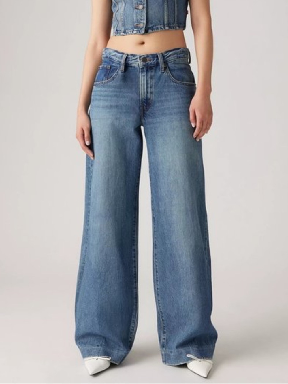 Levi’s XL Straight Wide Leg Women’s Jeans size 31